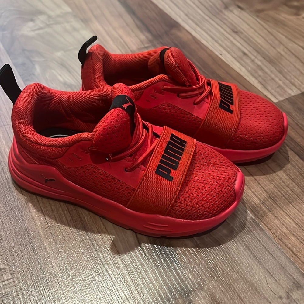 Puma Wired Run High Risk Red Sneakers Toddler US Size 7C KinderFit